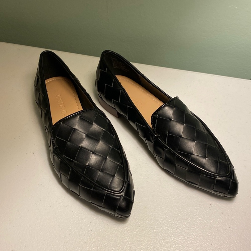 JUSTFAB Women’s Ramsey Black Pointed Toe Loafers